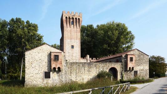esterno castello esterno castello