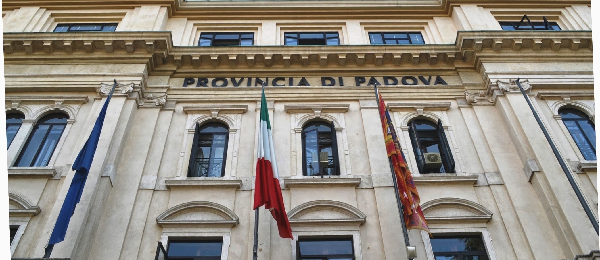 immagine della facciata di Palazzo Santo Stefano sede istituzionale della Provincia di Padova