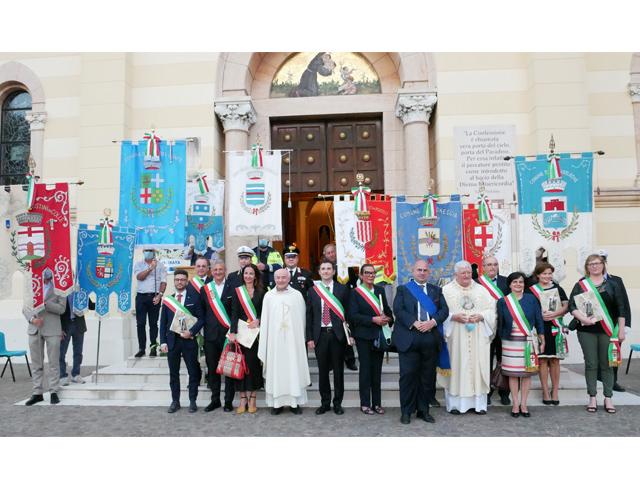 Il presidente Fabio Bui ai Santuari Antoniani di Camposampiero per la Festa di Sant Antonio Il presidente Fabio Bui ai Santuari Antoniani di Camposampiero per la Festa di Sant Antonio