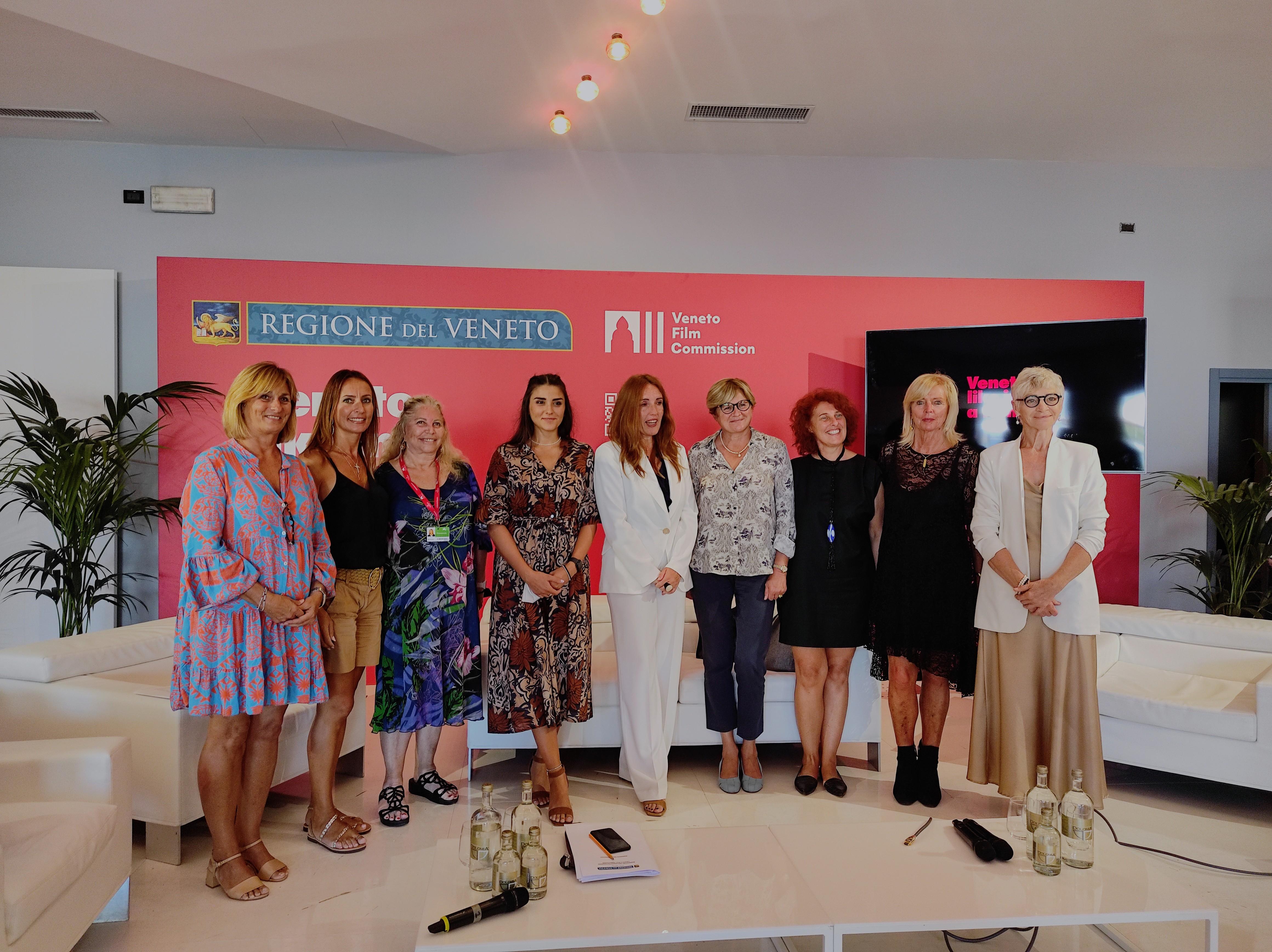 foto di gruppo dei partecipanti al progetto