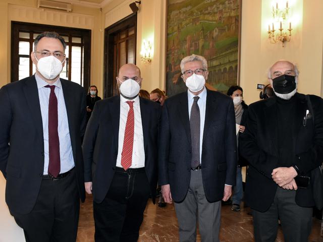 Partecipanti alla conferenza stampa Partecipanti alla conferenza stampa
