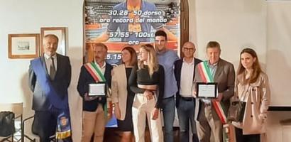 Riccaro Canola premiato da Baona e Arquà Petrarca: oro nel nuoto ai mondiali per le persone con trapianto Premiazione Canola - copertina