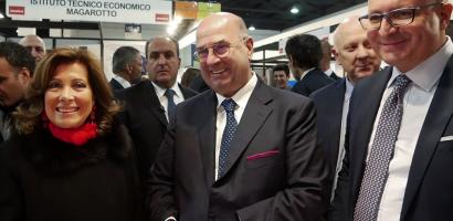 Fabio Bui, Vincenzo Gottardo e il presidente del Senato Elisabetta Casellati Fabio Bui, Vincenzo Gottardo e Elisabetta Alberti Casellati nello stand della Provincia di Padova